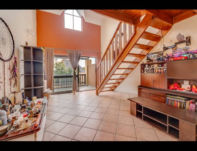 1 BEDROOM APARTMENT FOR SALE IN LONEHILL